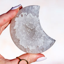 Load image into Gallery viewer, Druzy Agate Moon