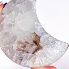 Load image into Gallery viewer, Druzy Agate Moon