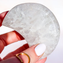 Load image into Gallery viewer, Druzy Agate Moon