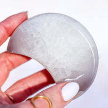 Load image into Gallery viewer, Druzy Agate Moon