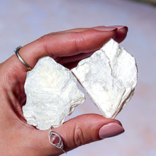 Load image into Gallery viewer, Golden Mica Slice