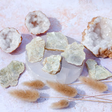 Load image into Gallery viewer, Golden Mica Slice