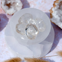 Load image into Gallery viewer, Clear Quartz Tumble Stone