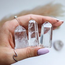 Load image into Gallery viewer, Small Clear Quartz Point