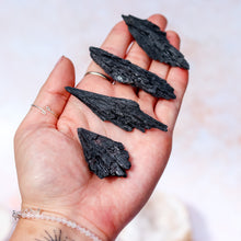 Load image into Gallery viewer, Raw Black Kyanite