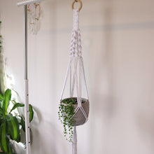 Load image into Gallery viewer, Macrame Plant Hanger