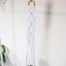 Load image into Gallery viewer, Diamond Macrame Plant Hanger