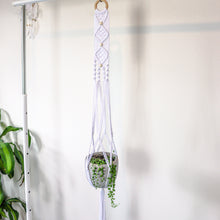 Load image into Gallery viewer, Diamond Macrame Plant Hanger