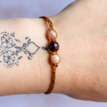 Load image into Gallery viewer, Garnet & Sunstone Macramé Bracelet