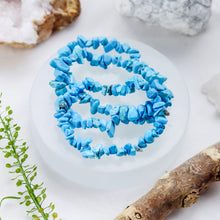 Load image into Gallery viewer, Blue Howlite Crystal Chip Bracelet