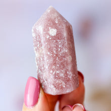 Load image into Gallery viewer, Pink Amethyst Point