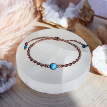 Load image into Gallery viewer, Apatite Macramé Bracelet