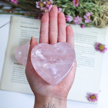 Load image into Gallery viewer, Rose Quartz Heart Bowl