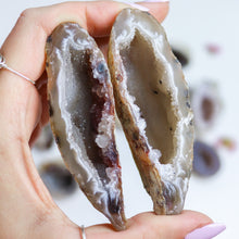 Load image into Gallery viewer, Agate Geode Pair
