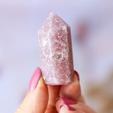 Load image into Gallery viewer, Pink Amethyst Point