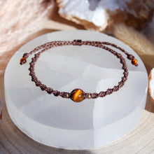 Load image into Gallery viewer, Tigers Eye Macramé Bracelet