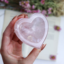 Load image into Gallery viewer, Rose Quartz Heart Bowl