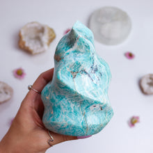 Load image into Gallery viewer, Large Amazonite Flame