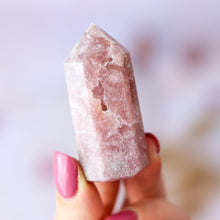 Load image into Gallery viewer, Pink Amethyst Point