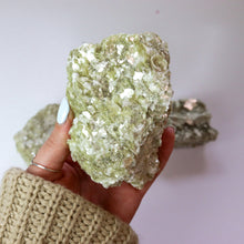 Load image into Gallery viewer, Golden Mica