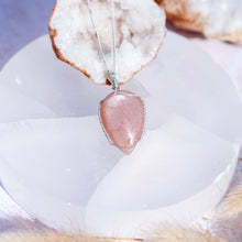 Load image into Gallery viewer, Peach Moonstone Sterling Silver Necklace
