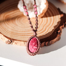 Load image into Gallery viewer, Thulite Macramé Necklace
