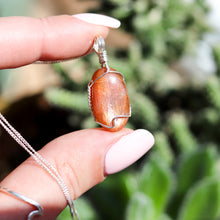 Load image into Gallery viewer, Sunstone 925 Sterling Silver Crystal Necklace
