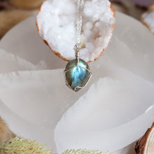 Load image into Gallery viewer, Labradorite 925 Sterling Silver Necklace
