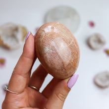 Load image into Gallery viewer, Peach Moonstone Palm Stone
