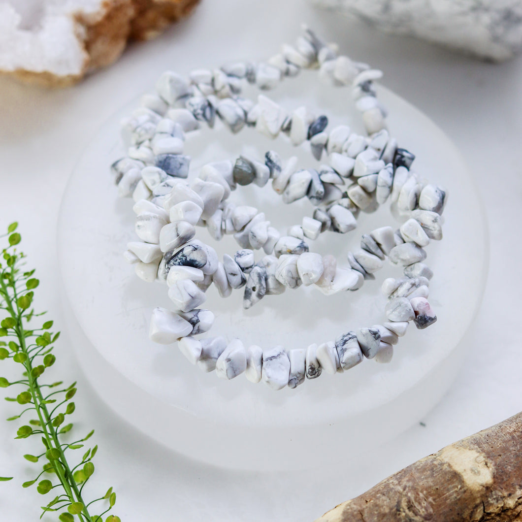 White Howlite Crystal Chip Bracelet