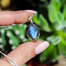 Load image into Gallery viewer, Labradorite 925 Sterling Silver Necklace

