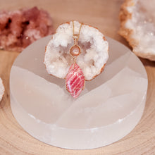 Load image into Gallery viewer, Rhodochrosite &amp; Sunstone 14ct Gold Fill Necklace
