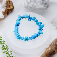 Load image into Gallery viewer, Blue Howlite Crystal Chip Bracelet
