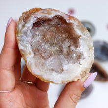 Load image into Gallery viewer, Agate Half Geode
